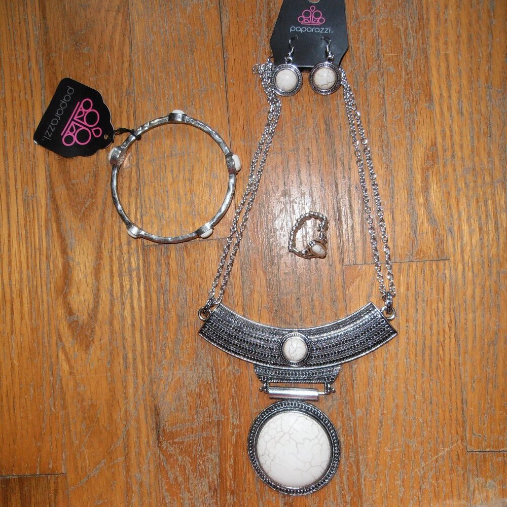 Paparazzi White Stone 4 Piece Jewlery Set